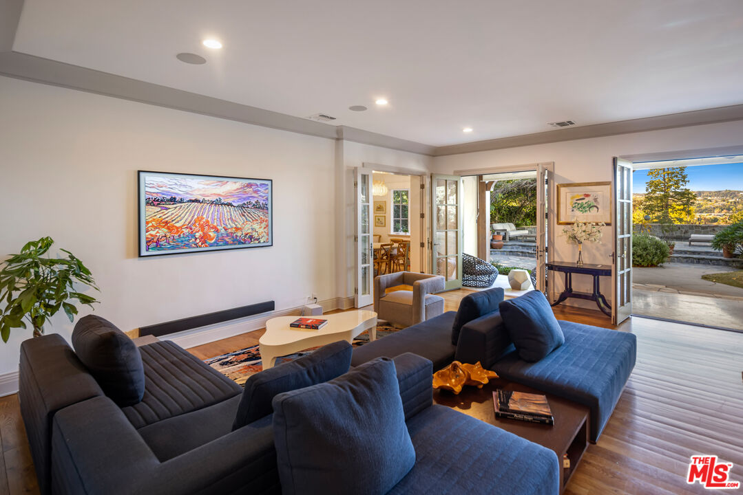 4155 Green Meadow Ct