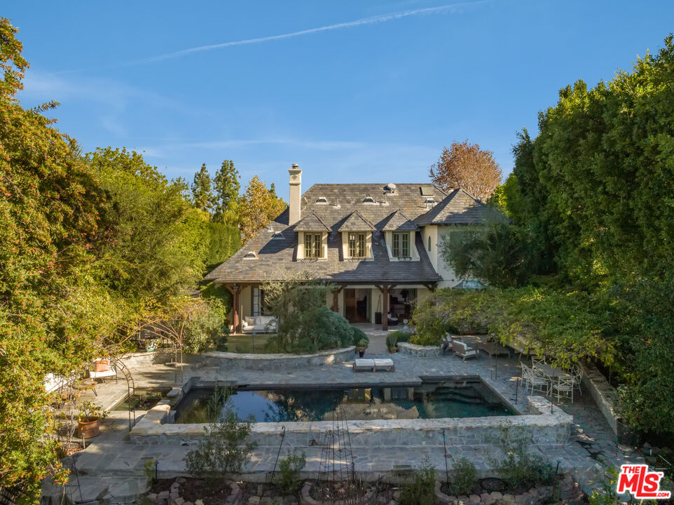 4155 Green Meadow Ct