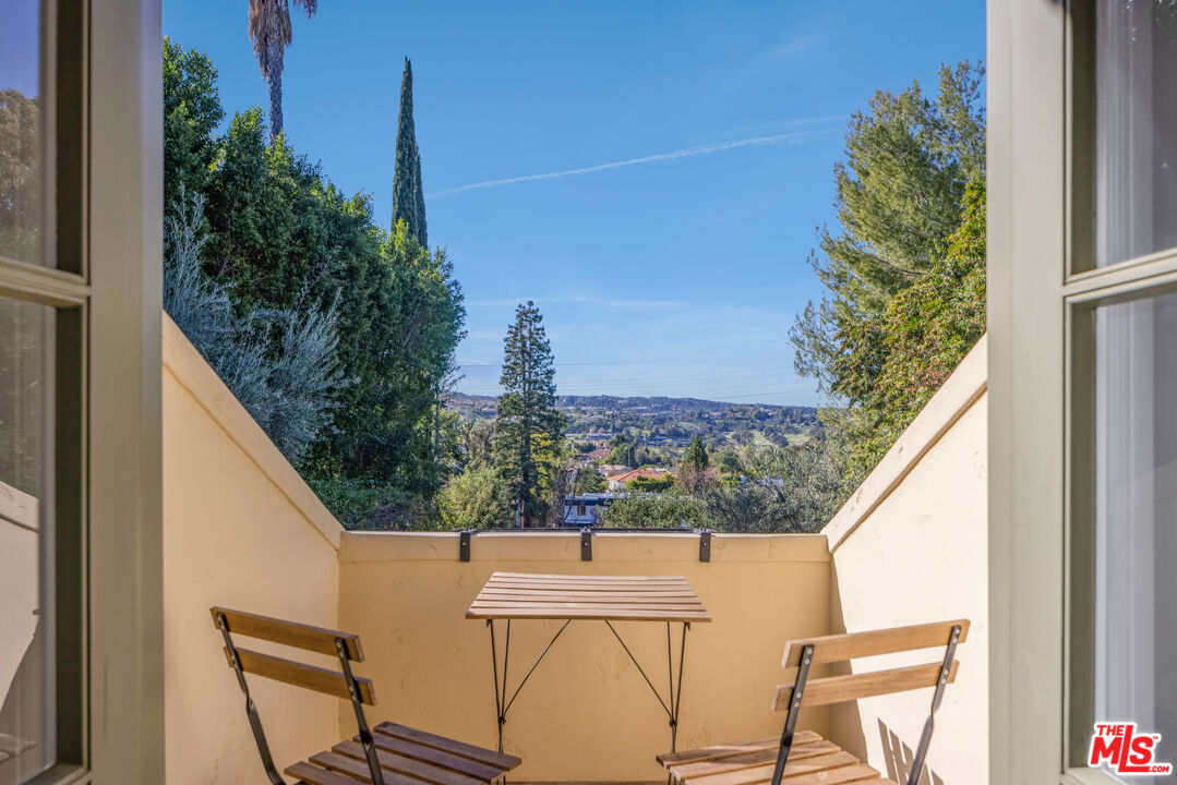 4155 Green Meadow Ct