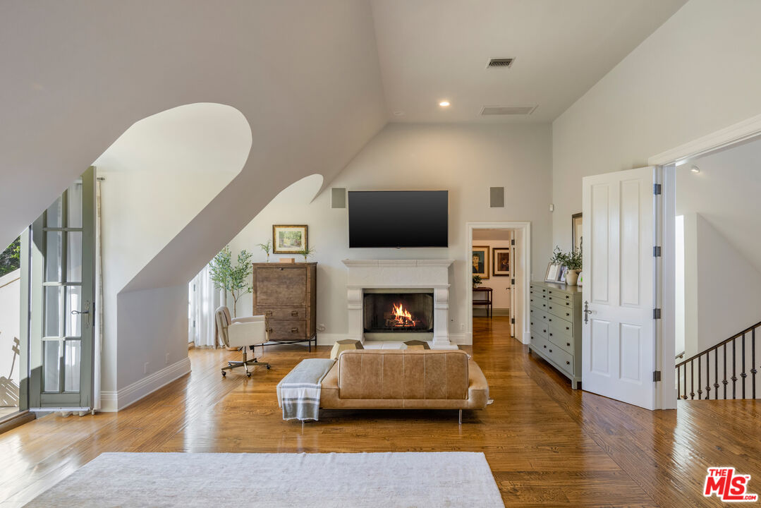 4155 Green Meadow Ct