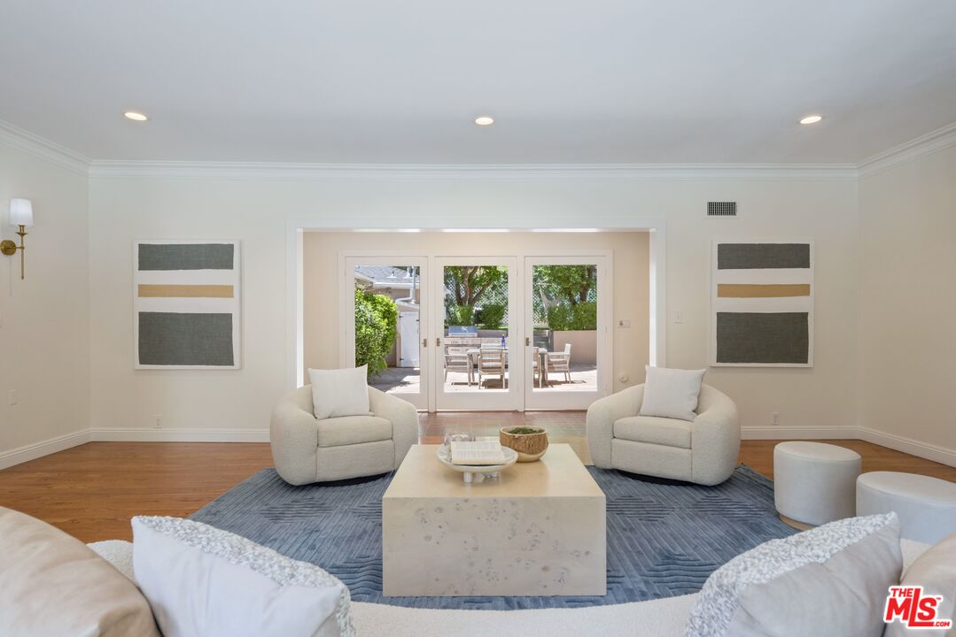 1165 Coldwater Canyon Dr