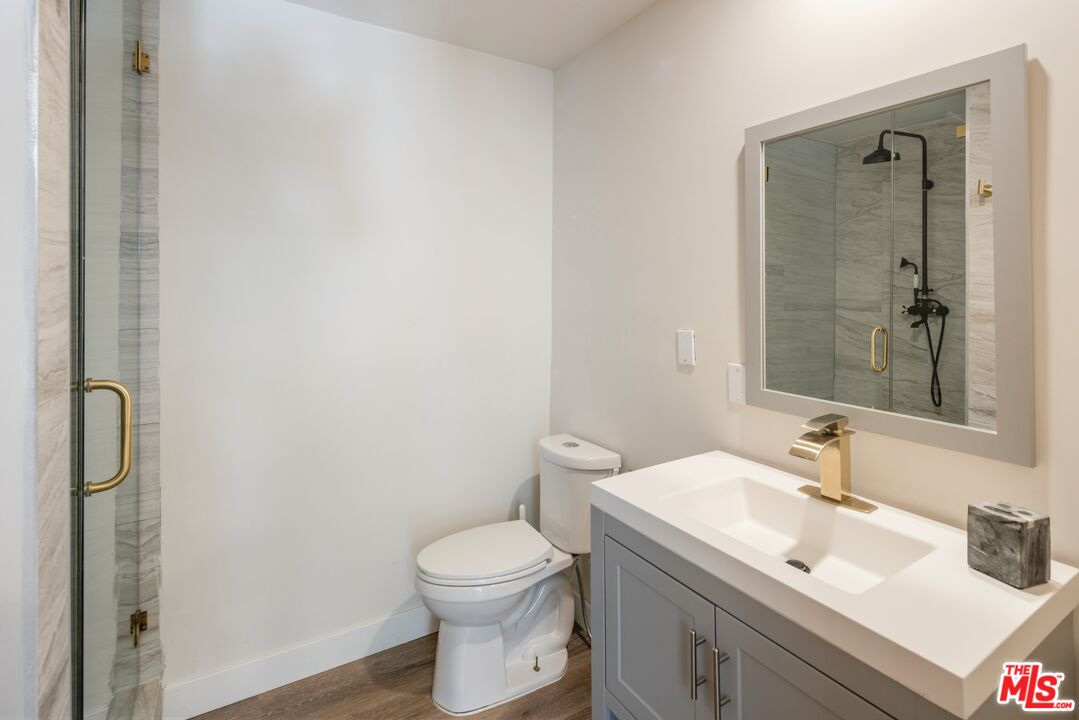 1165 Coldwater Canyon Dr