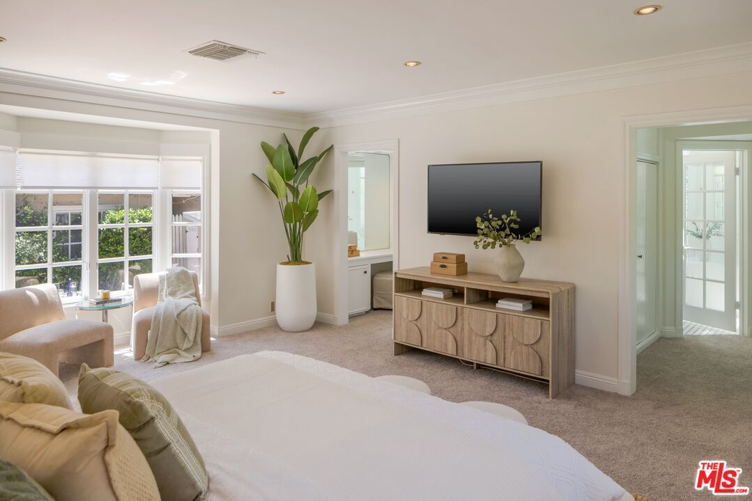 1165 Coldwater Canyon Dr