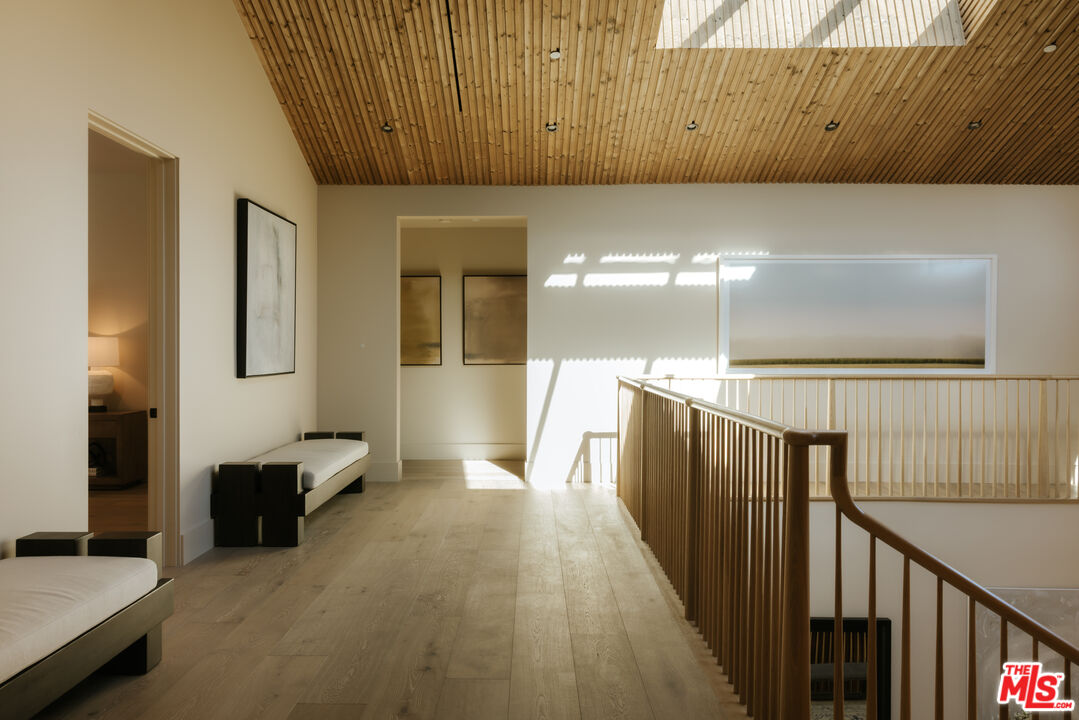 5287 Round Meadow Rd