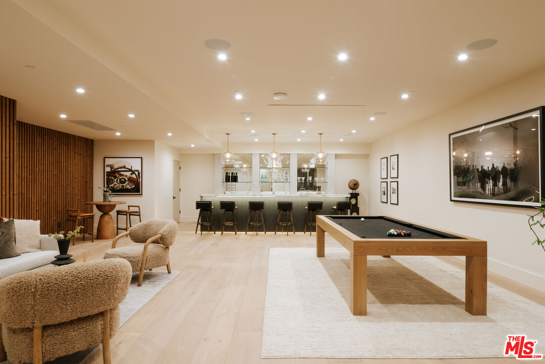 5287 Round Meadow Rd