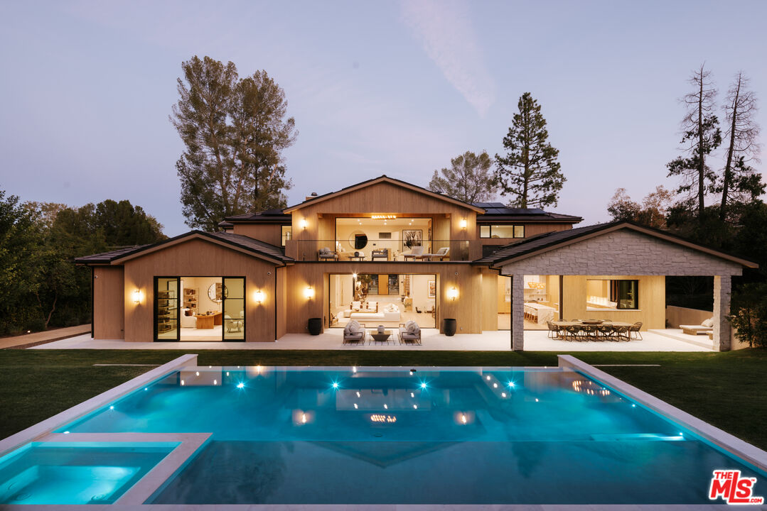 5287 Round Meadow Rd