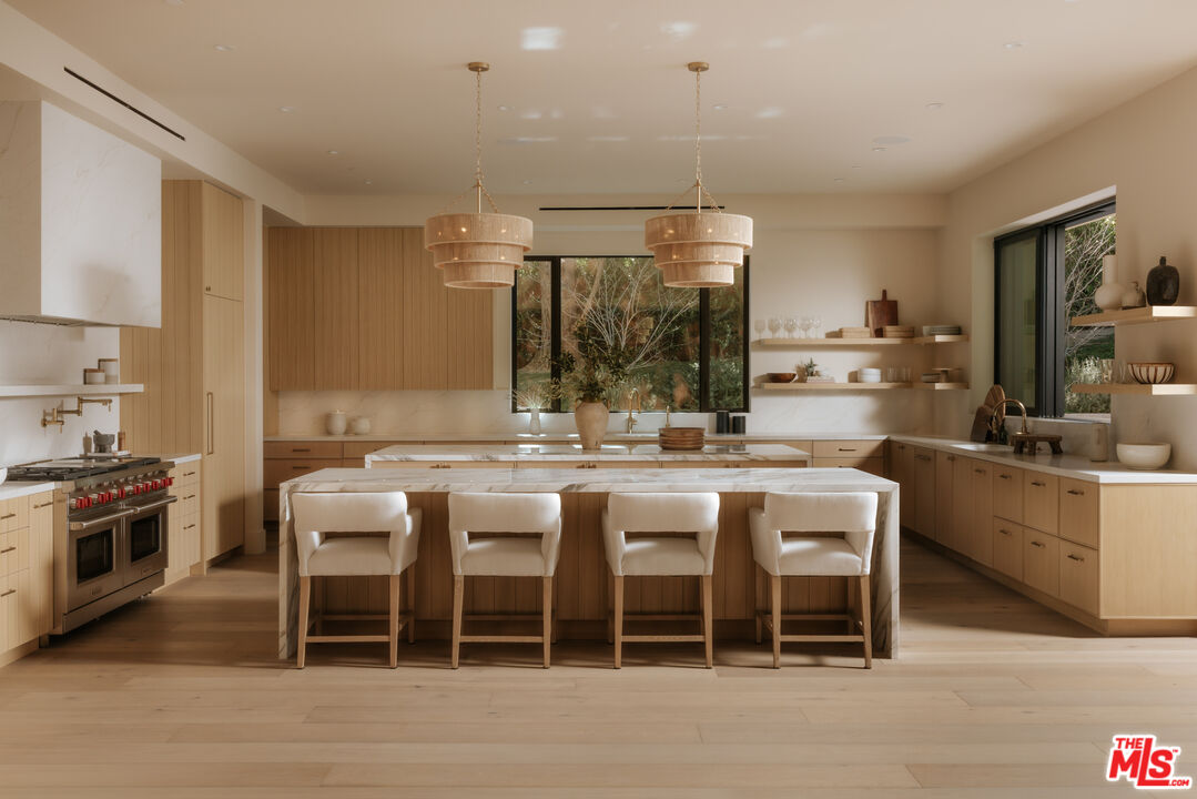 5287 Round Meadow Rd