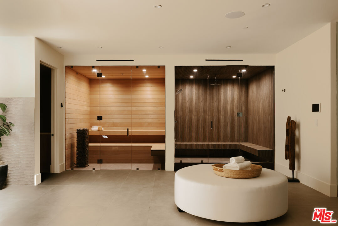 5287 Round Meadow Rd