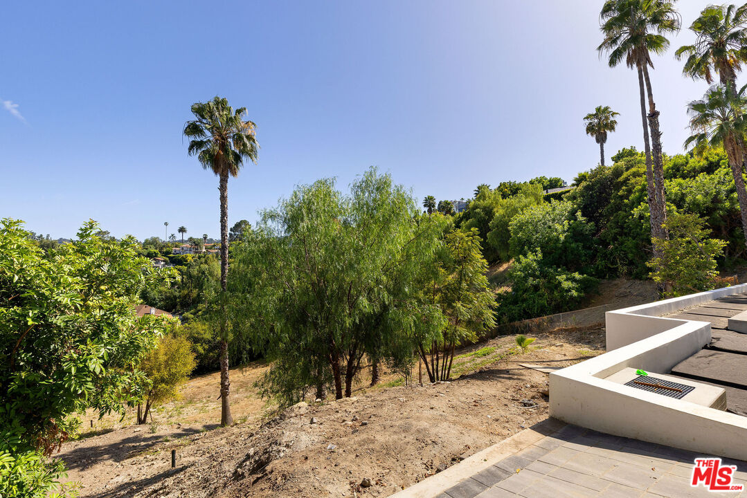 16838 Oak View Dr