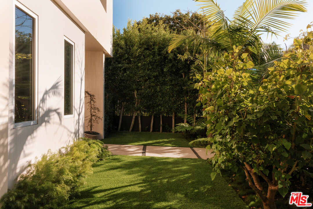 354 Westbourne Dr