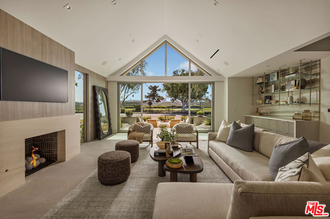 1399 Galaxy Dr