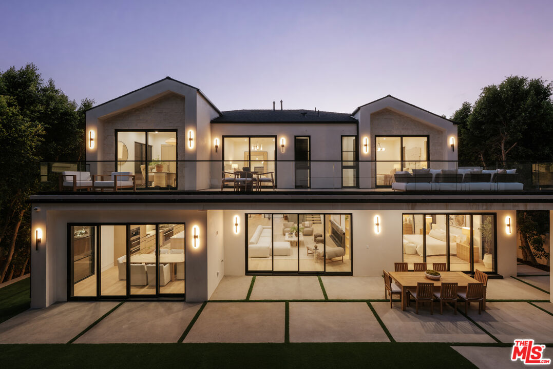2878 Deep Canyon Dr
