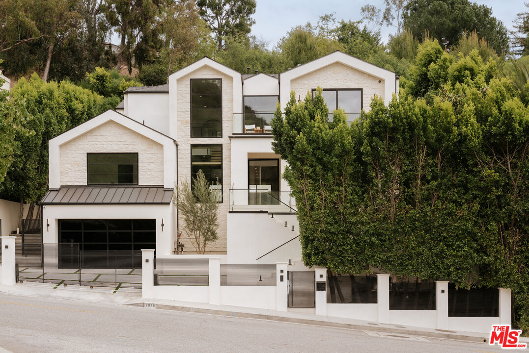 2878 Deep Canyon Dr