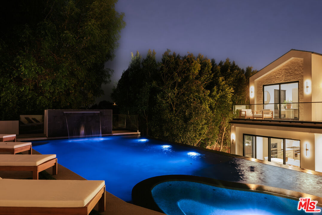 2878 Deep Canyon Dr