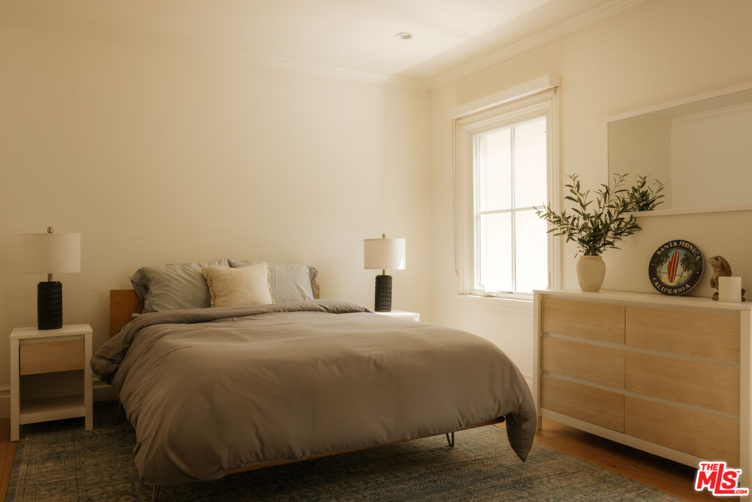 436 Loring Ave