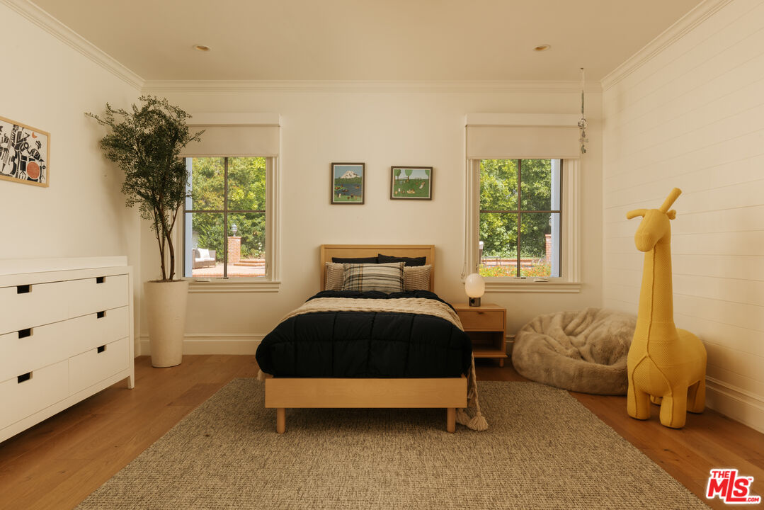 436 Loring Ave