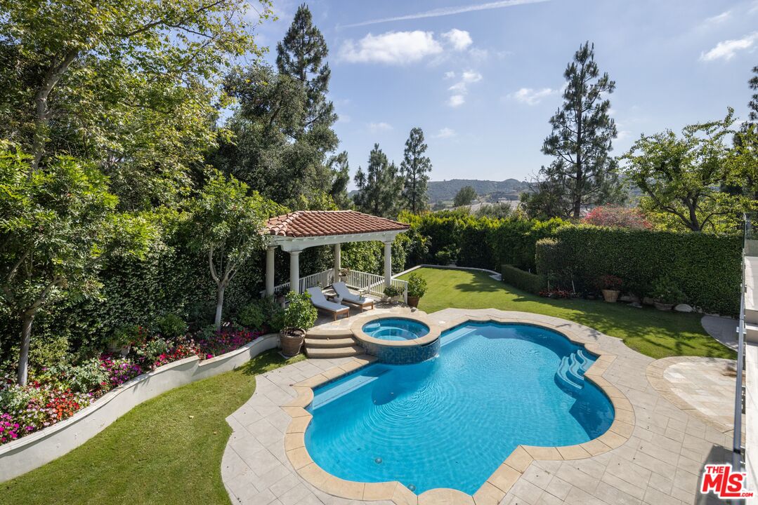 11730 Stonehenge Ln