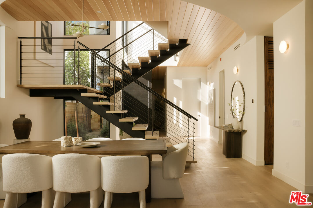 8906 Hubbard St