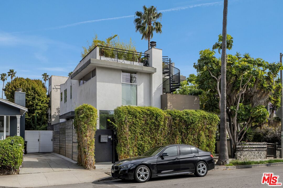 844 California Ave