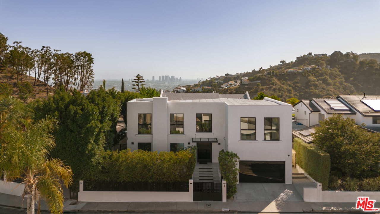 2025 Hercules Dr