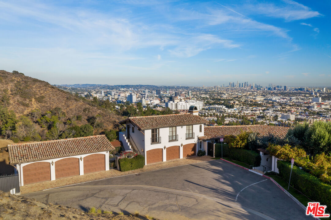 1924 Wattles Dr