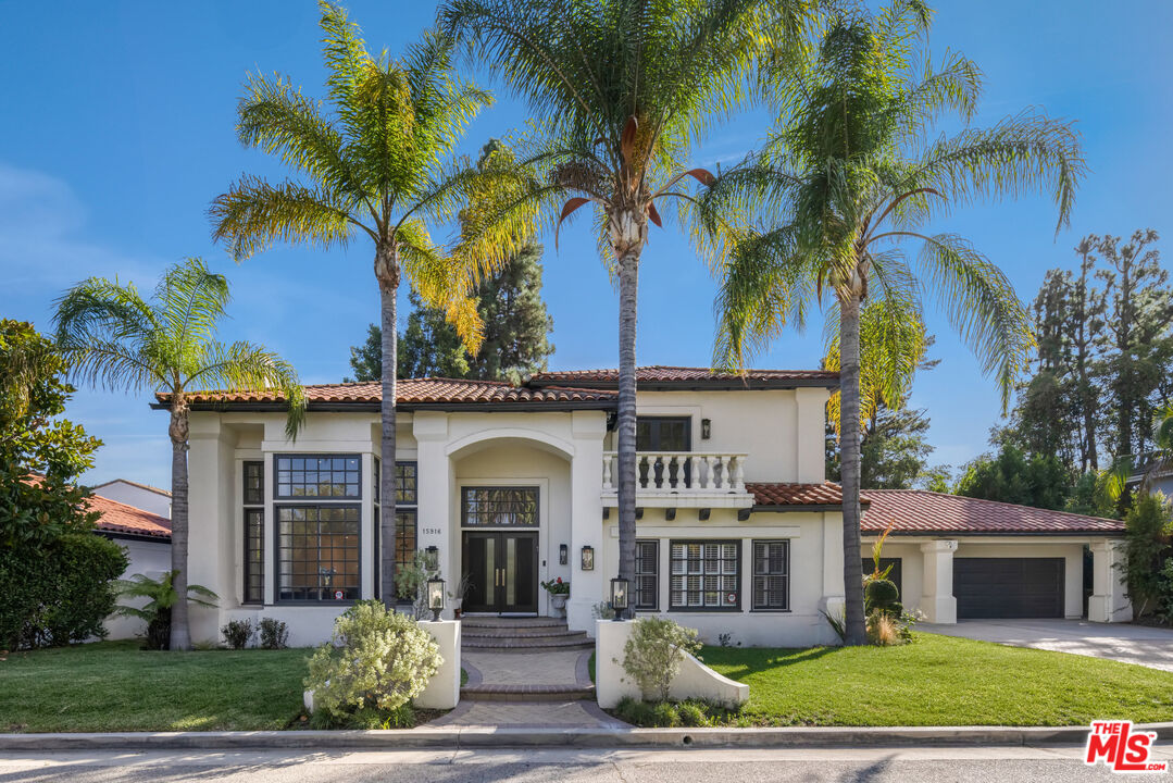 15916 Daniel Ln