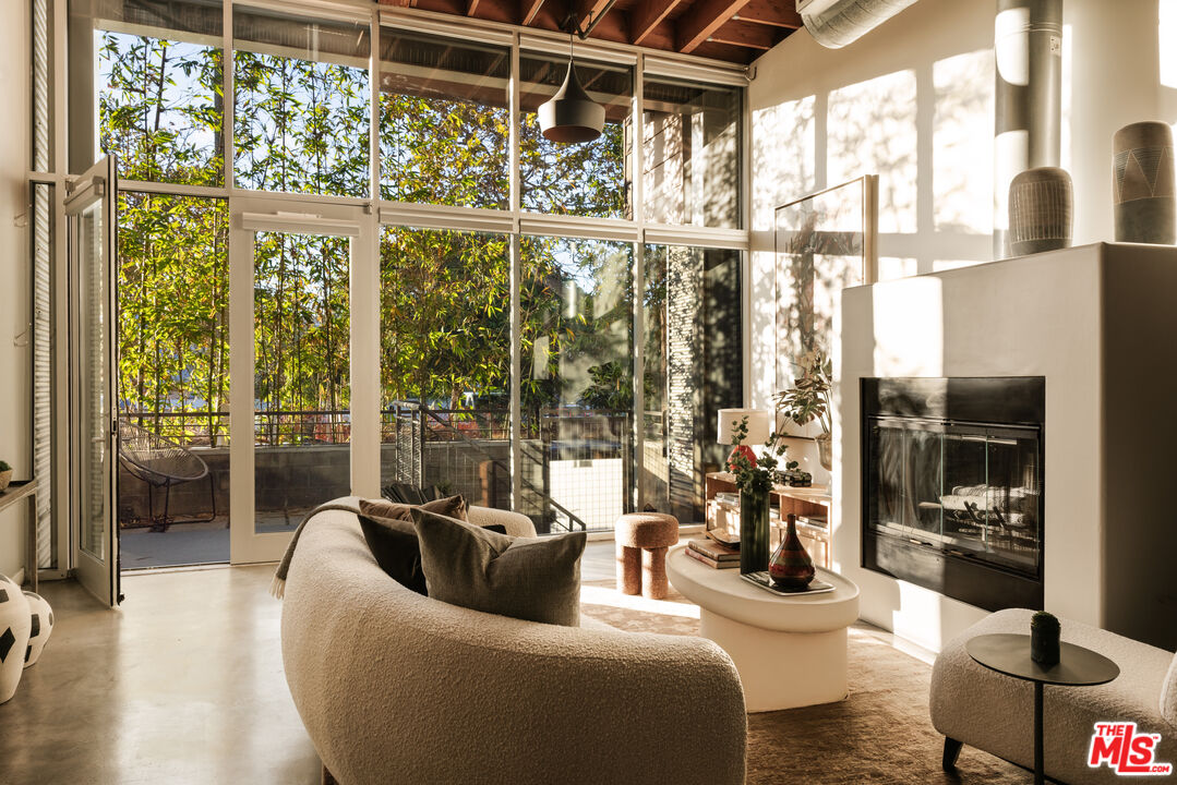 208 S Venice Blvd Unit: A