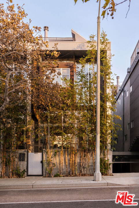 208 S Venice Blvd Unit: A