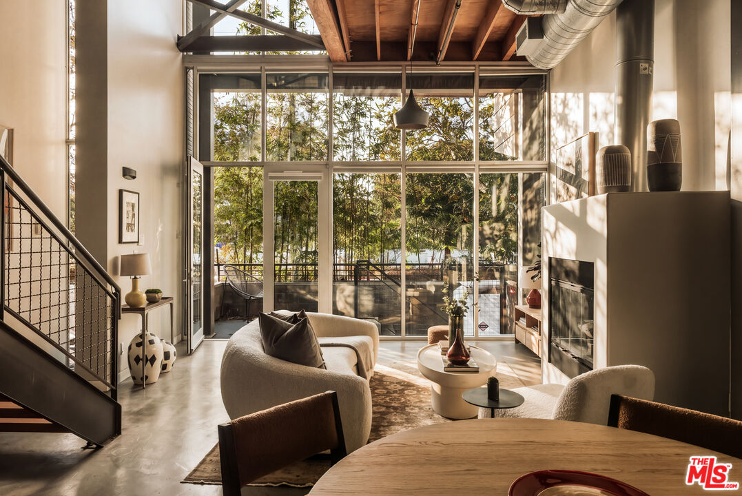 208 S Venice Blvd Unit: A