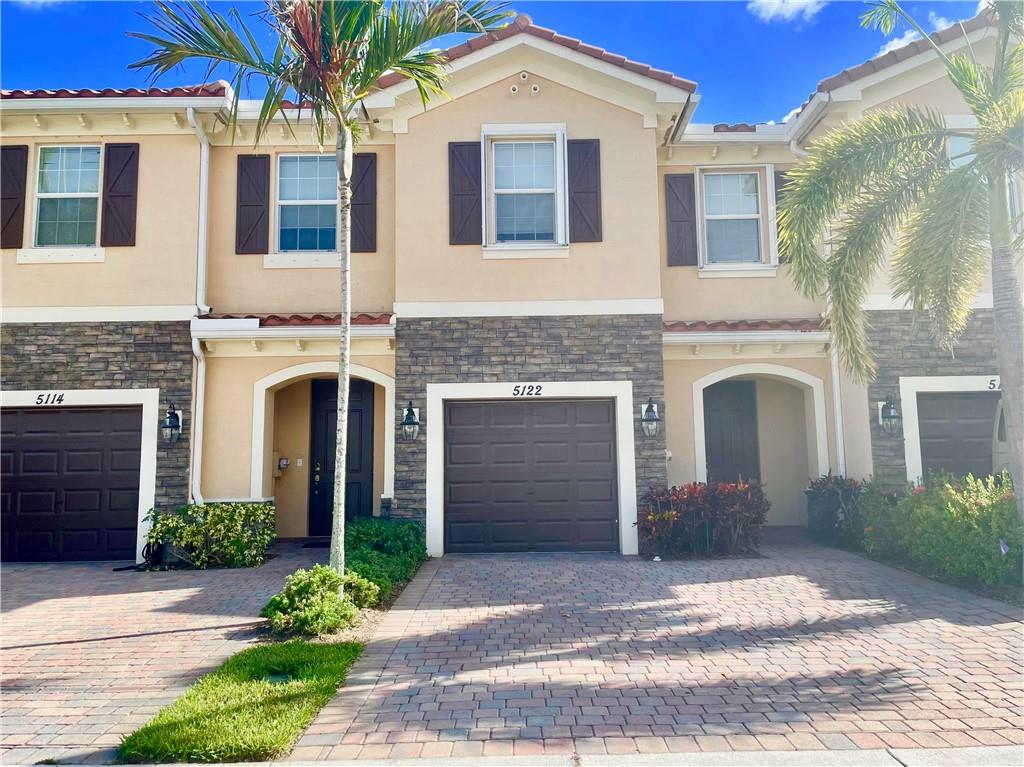 5122 Ashley River Rd