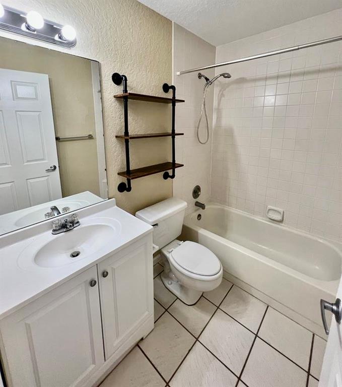 13769 Yarmouth Dr