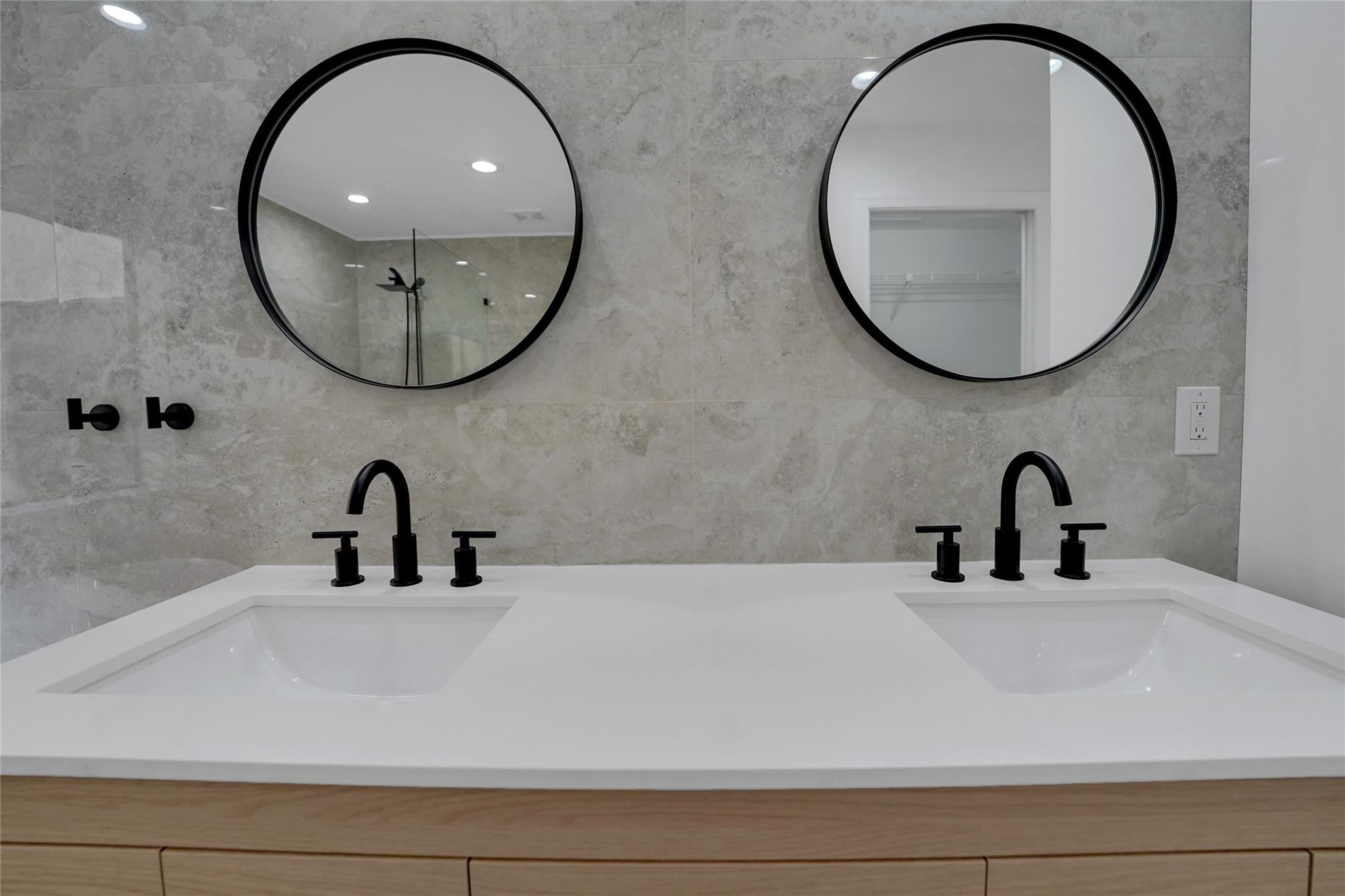 7850 Villa Nova Drive