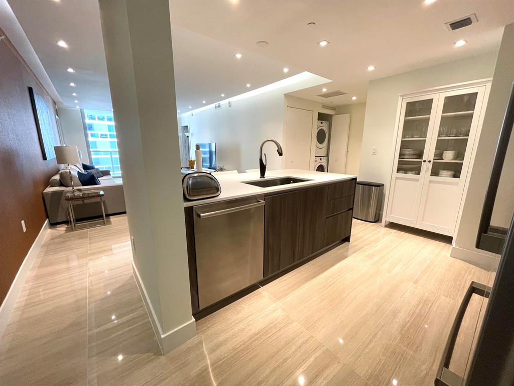 488 NE 18th Street 2409