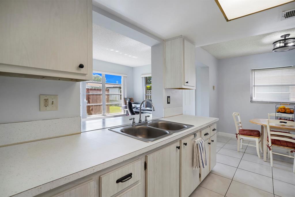1050 NW 69th Avenue