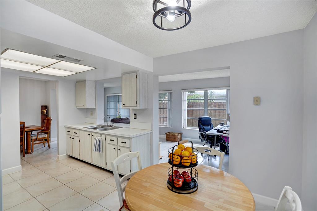 1050 NW 69th Avenue