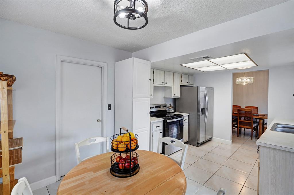 1050 NW 69th Avenue