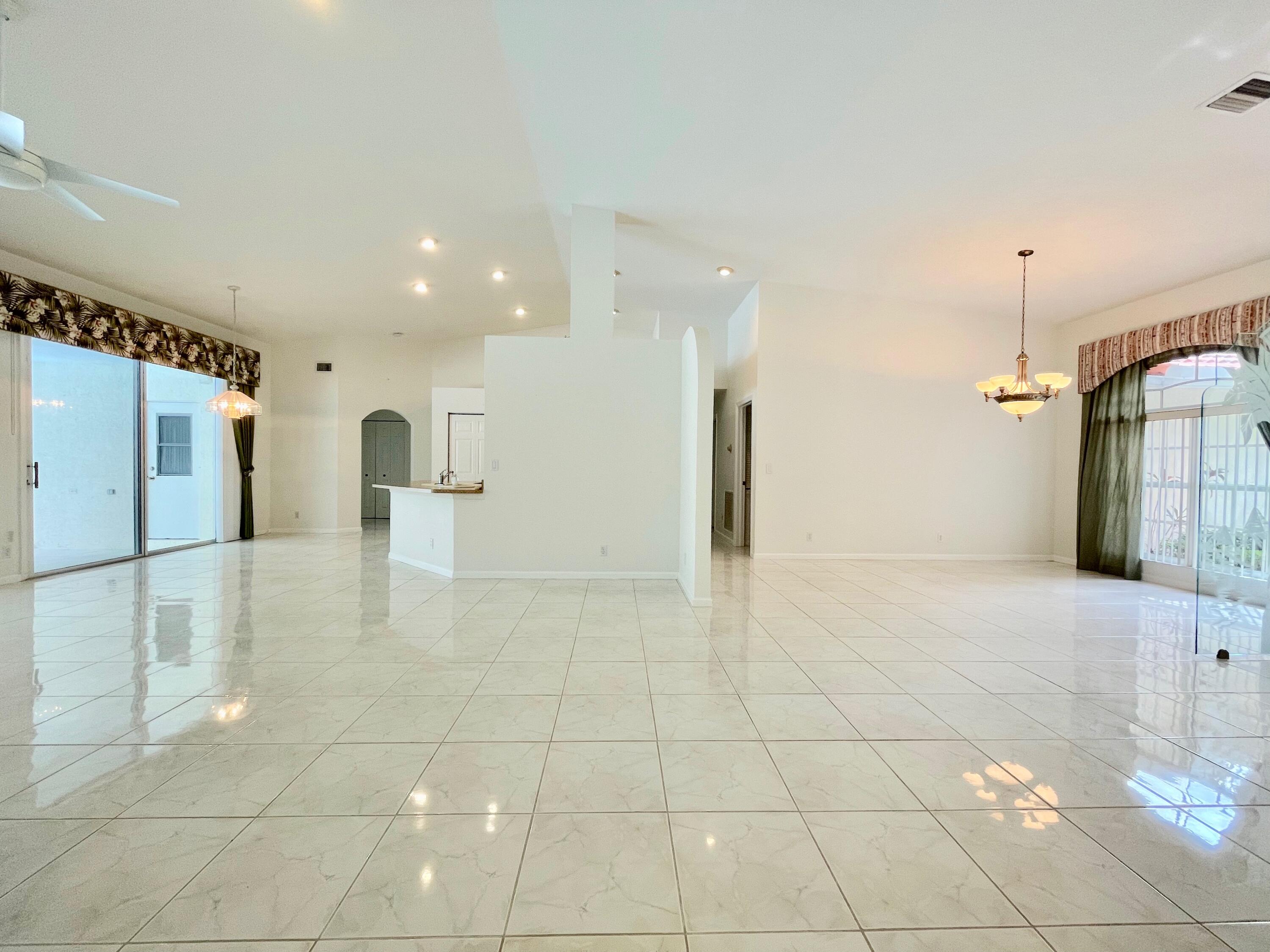 106 Pepper Tree Cres Crescent