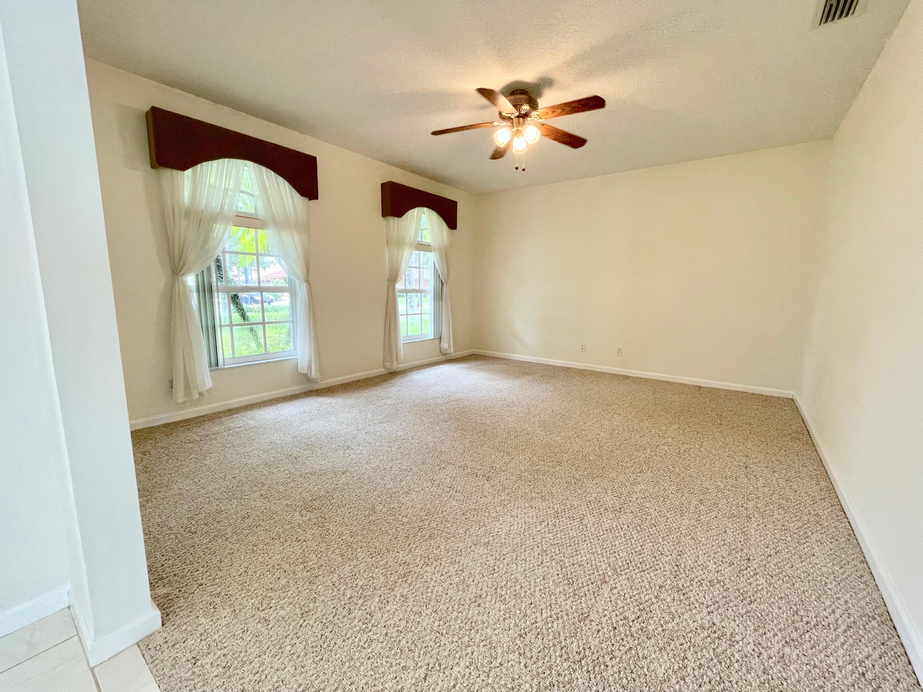 106 Pepper Tree Cres Crescent