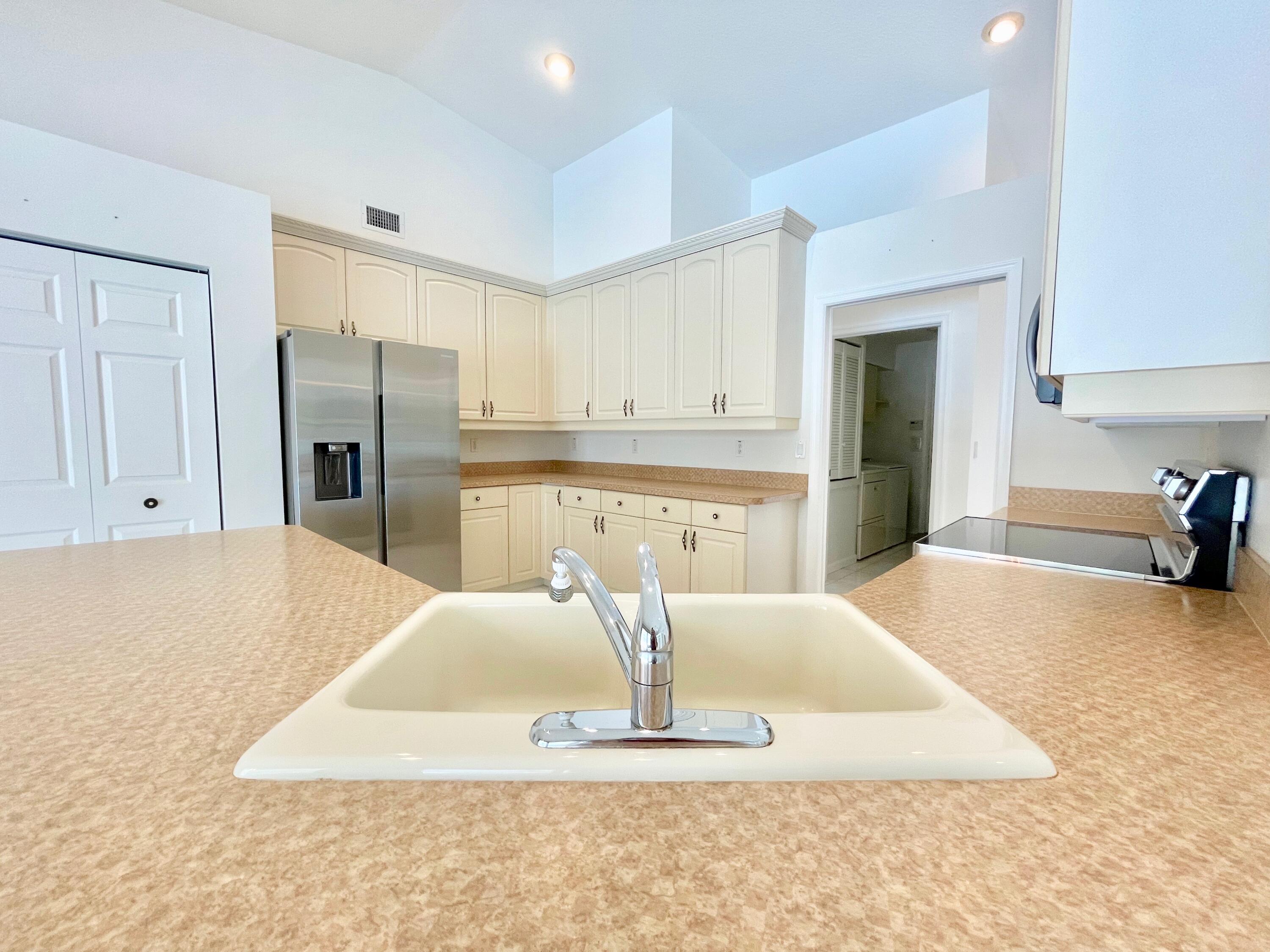 106 Pepper Tree Cres Crescent