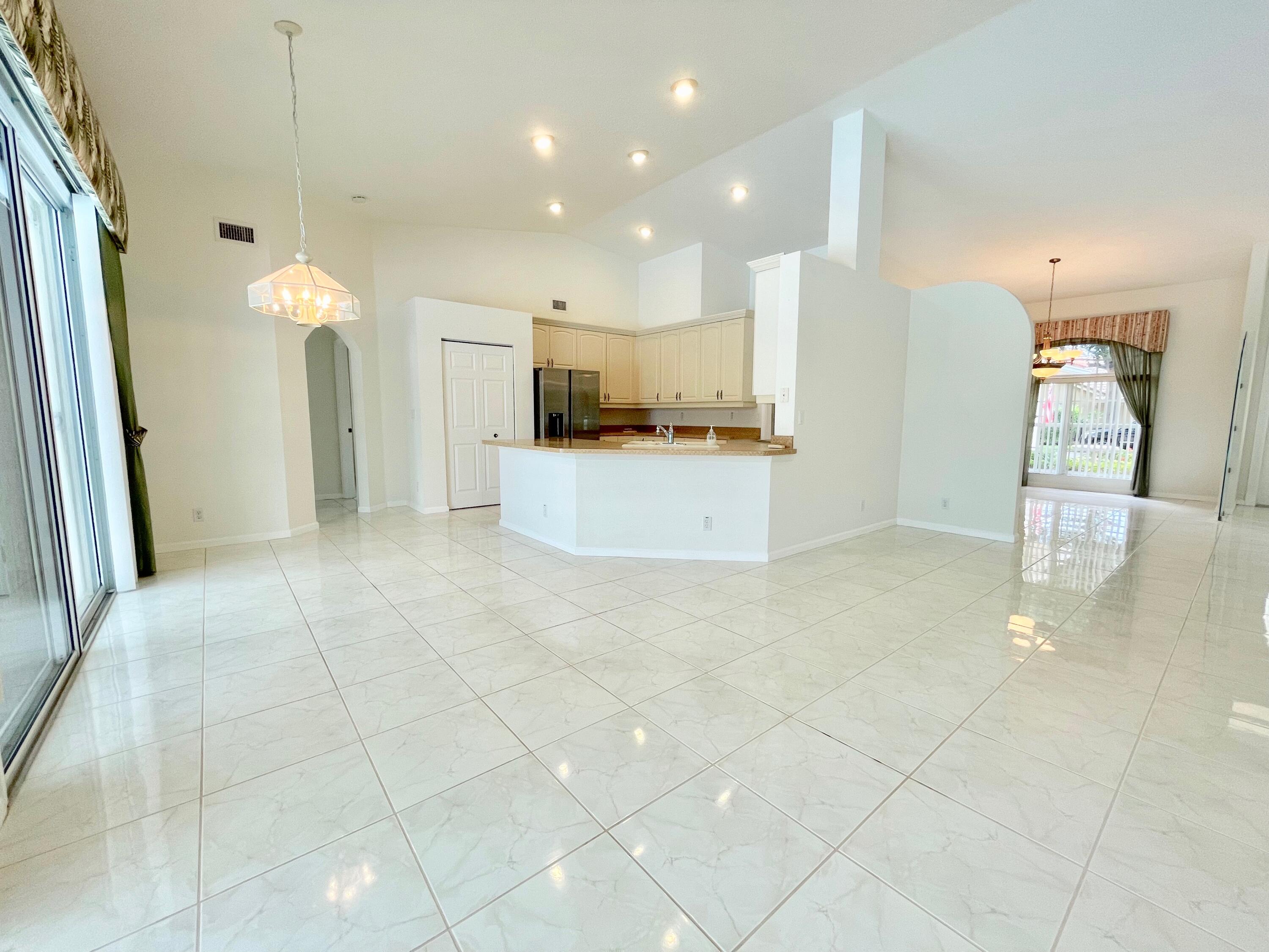 106 Pepper Tree Cres Crescent