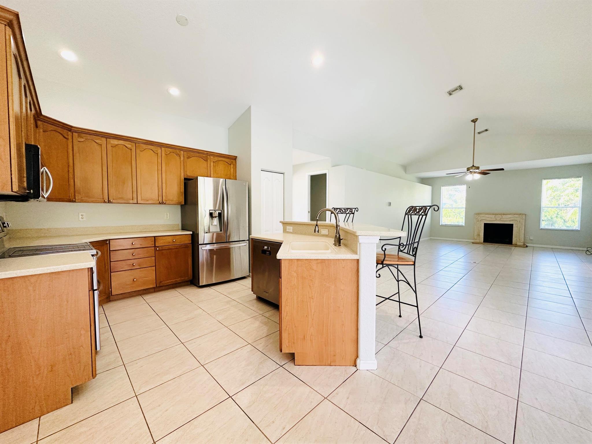 14917 Tangelo Boulevard