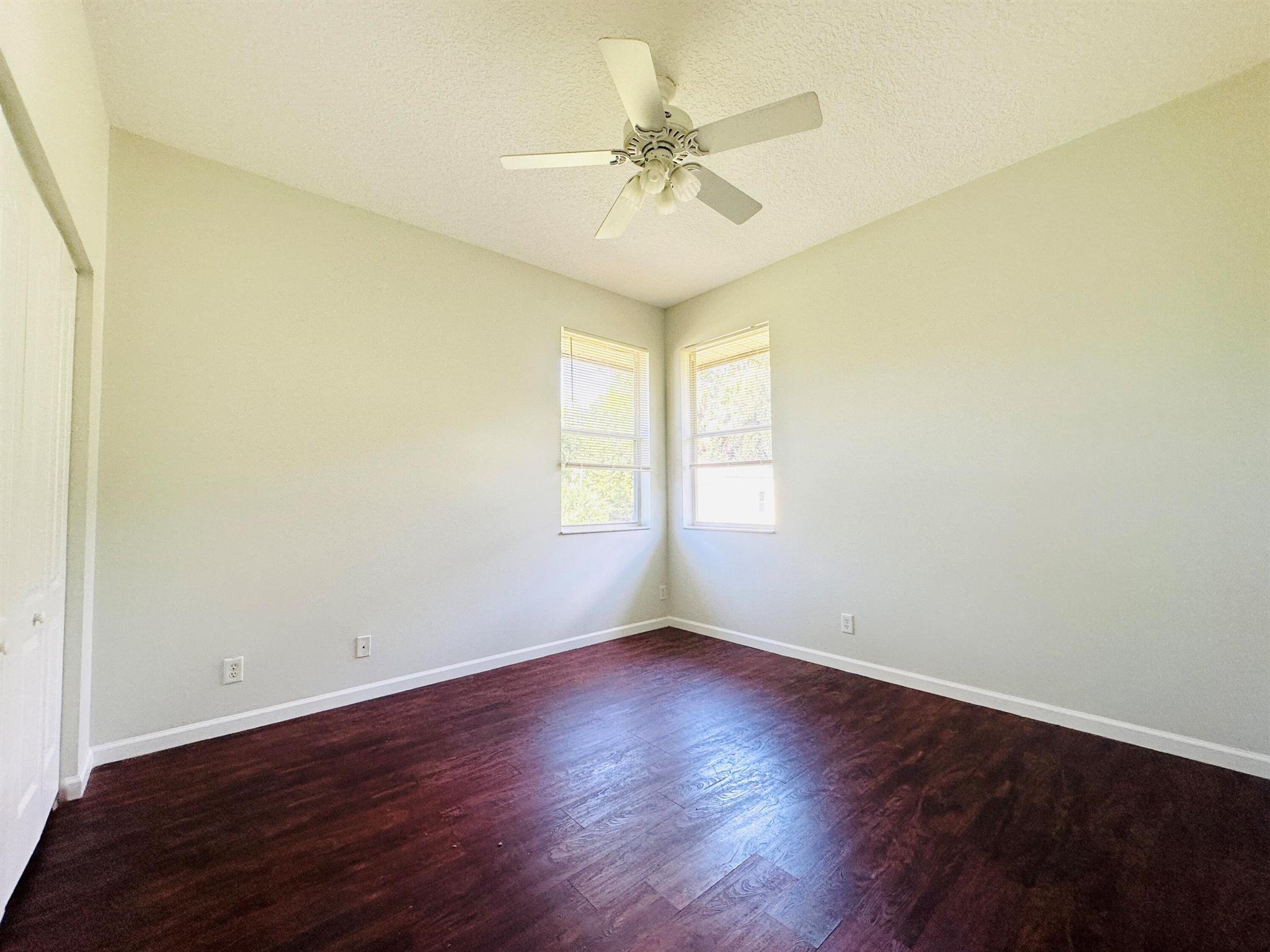 14917 Tangelo Boulevard