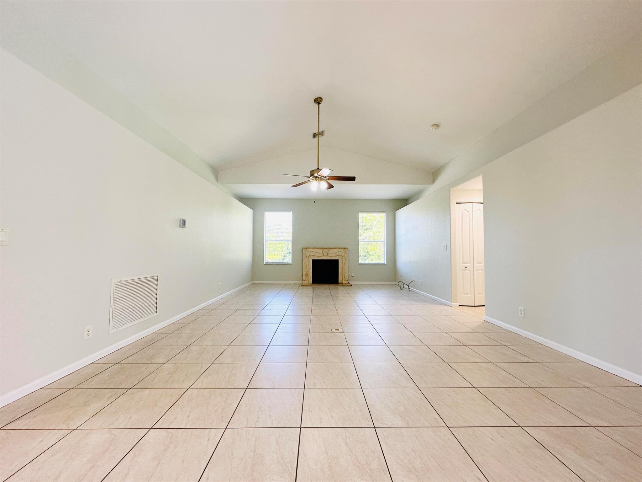 14917 Tangelo Boulevard