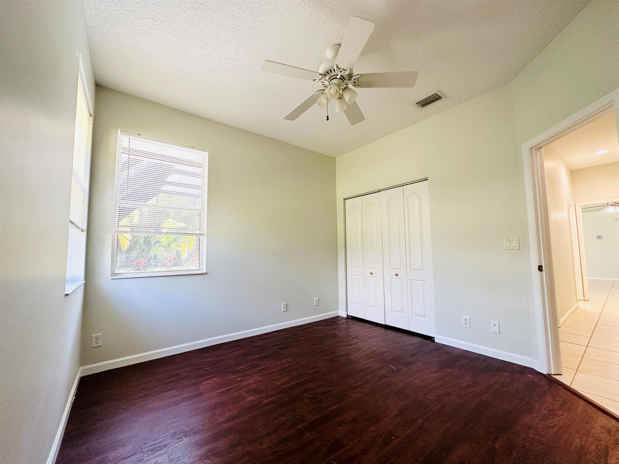 14917 Tangelo Boulevard