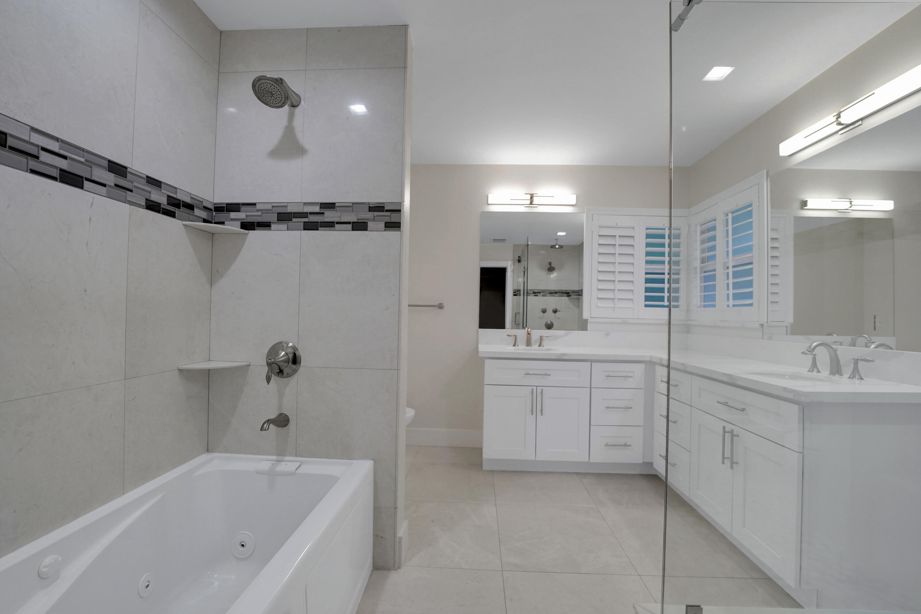 769 NW 7th Street