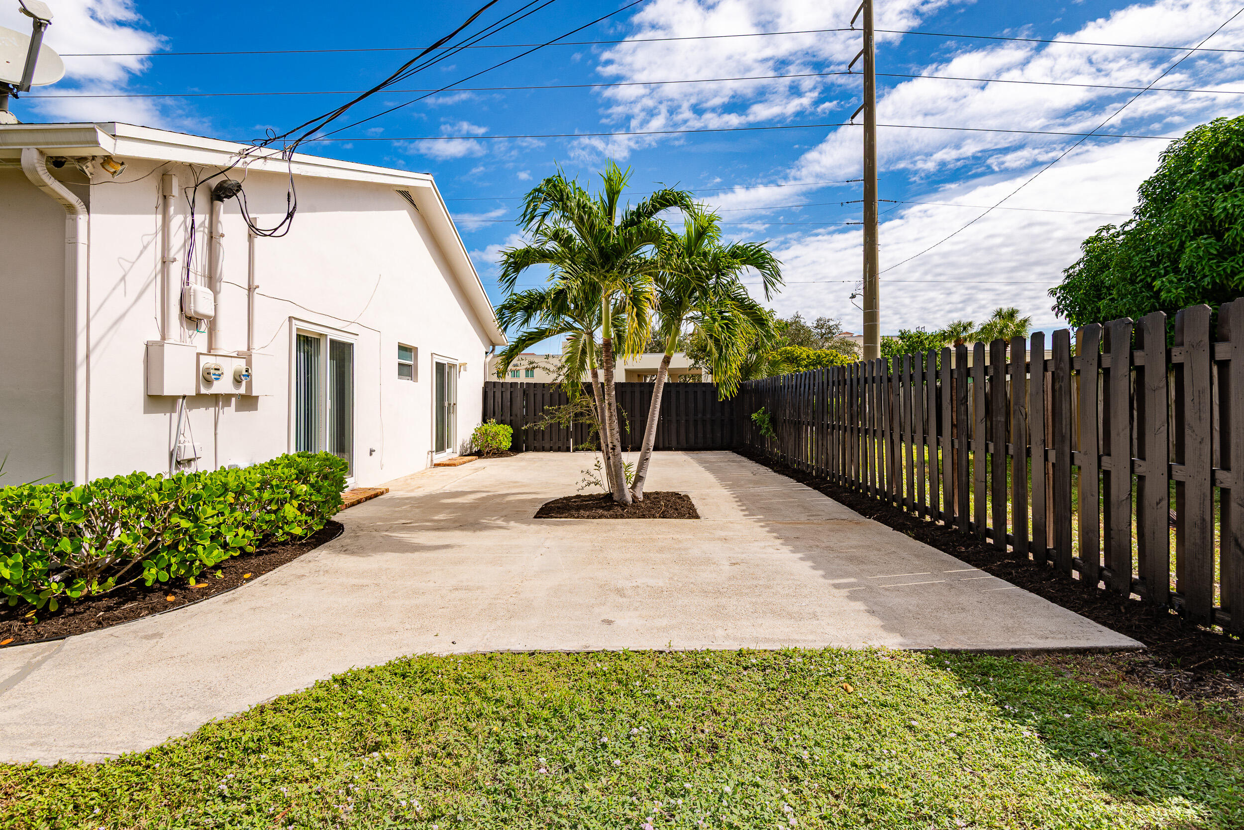 121 SW 2nd Avenue