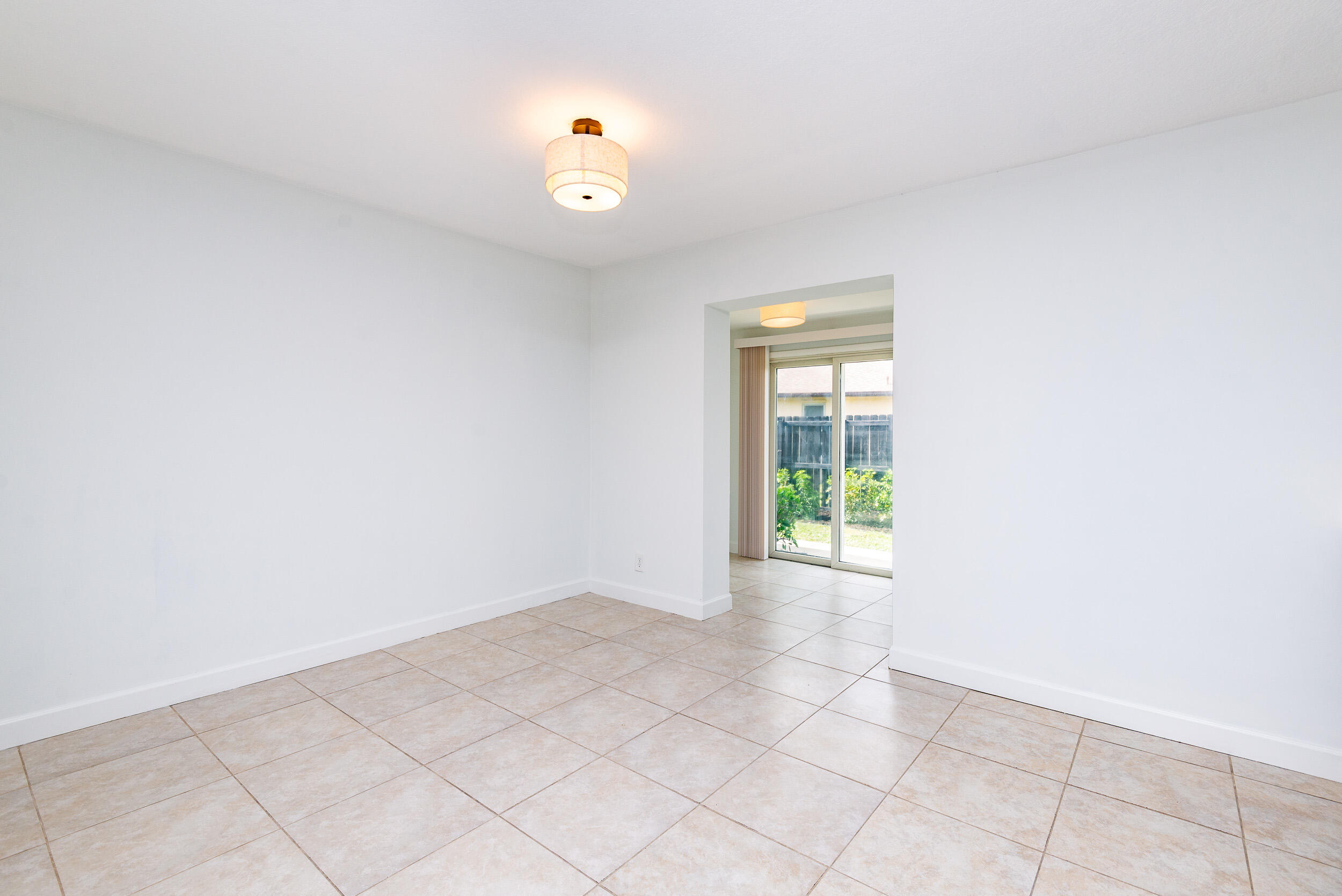 121 SW 2nd Avenue