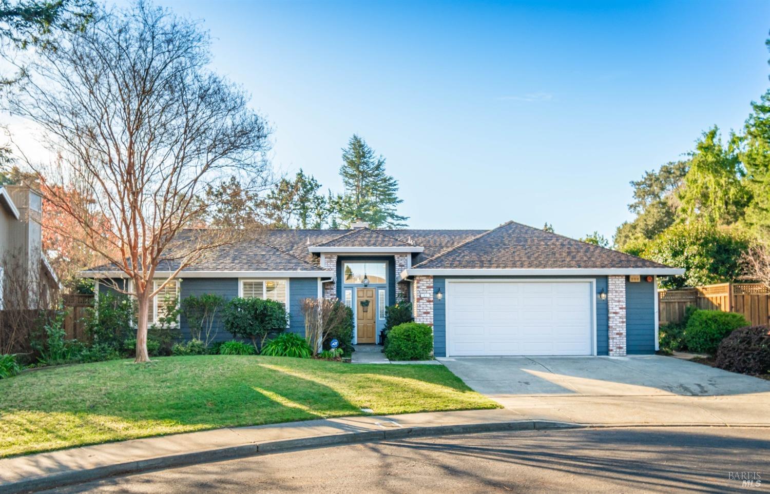 11 Hall Ct