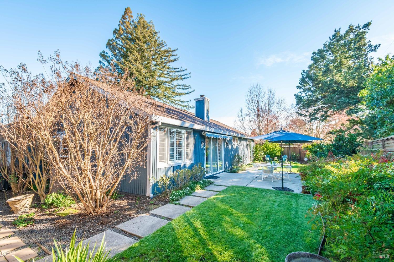 11 Hall Ct
