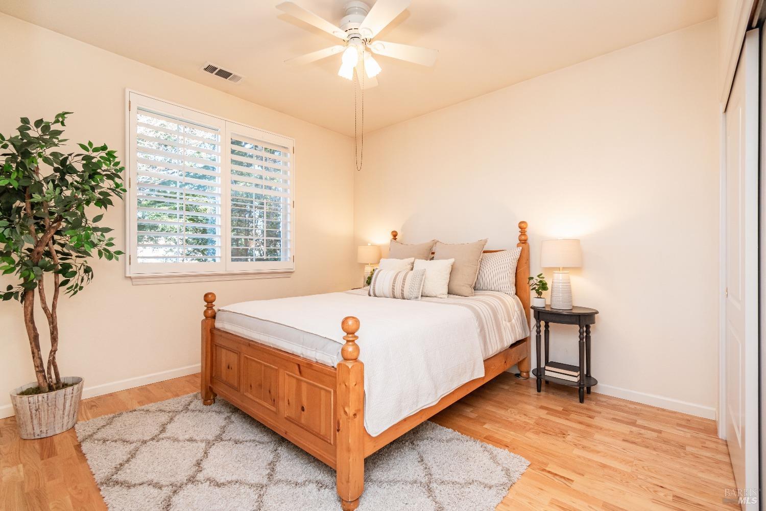 11 Hall Ct